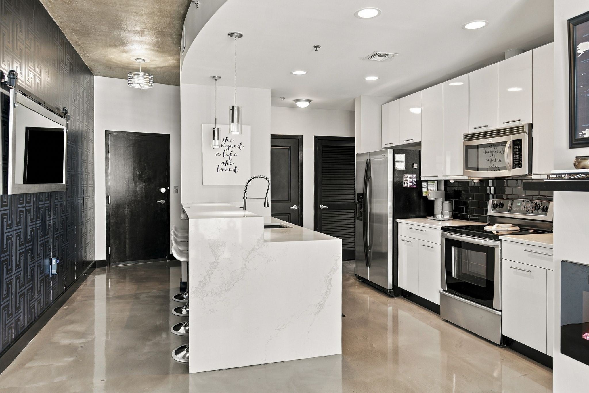 301 Demonbreun St 1413