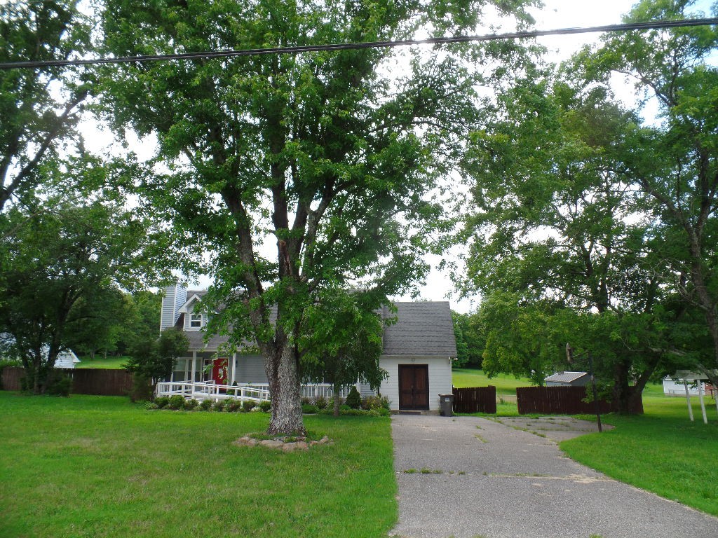 107 Oakland Dr