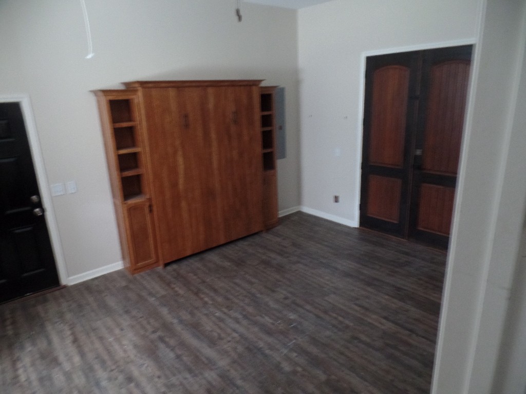 107 Oakland Dr