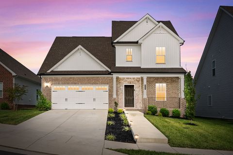212 Asher Ct Nashville TN 37207