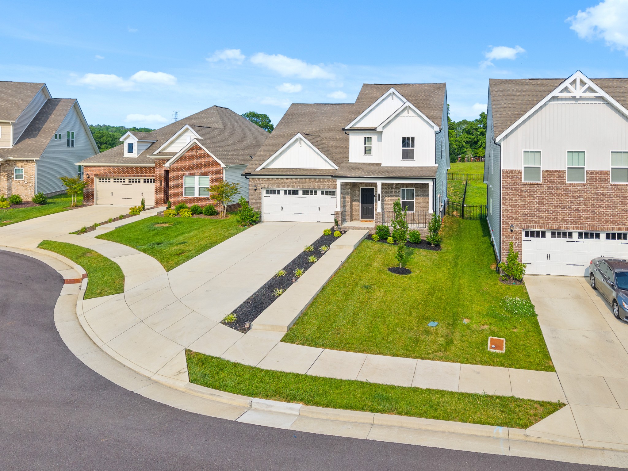 212 Asher Ct