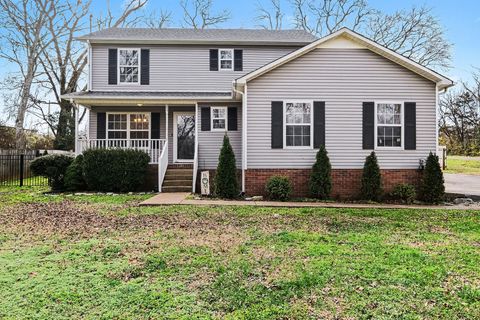 255 Valley Dr Columbia TN 38401