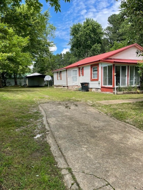 103 E High St