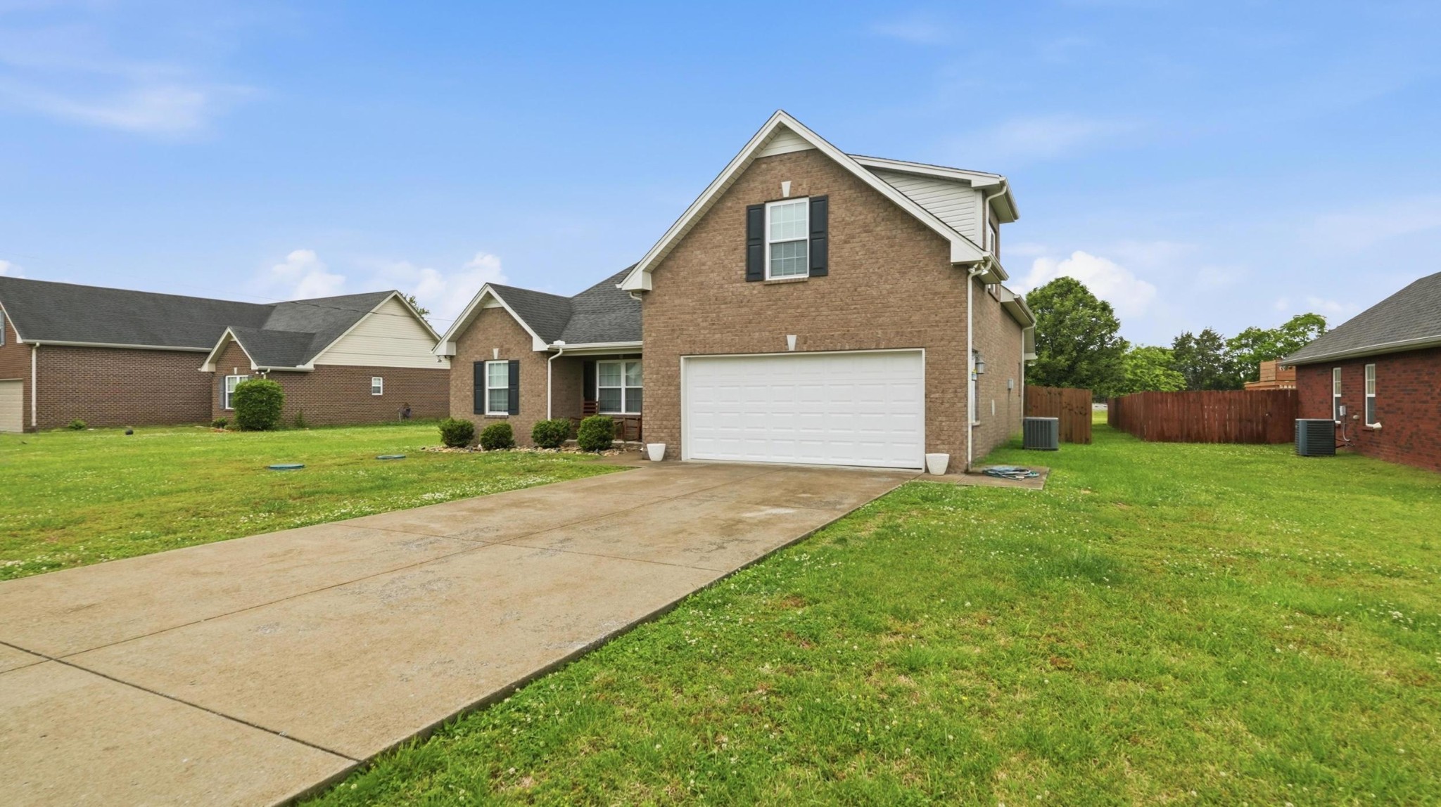 1033 Stratus Dr
