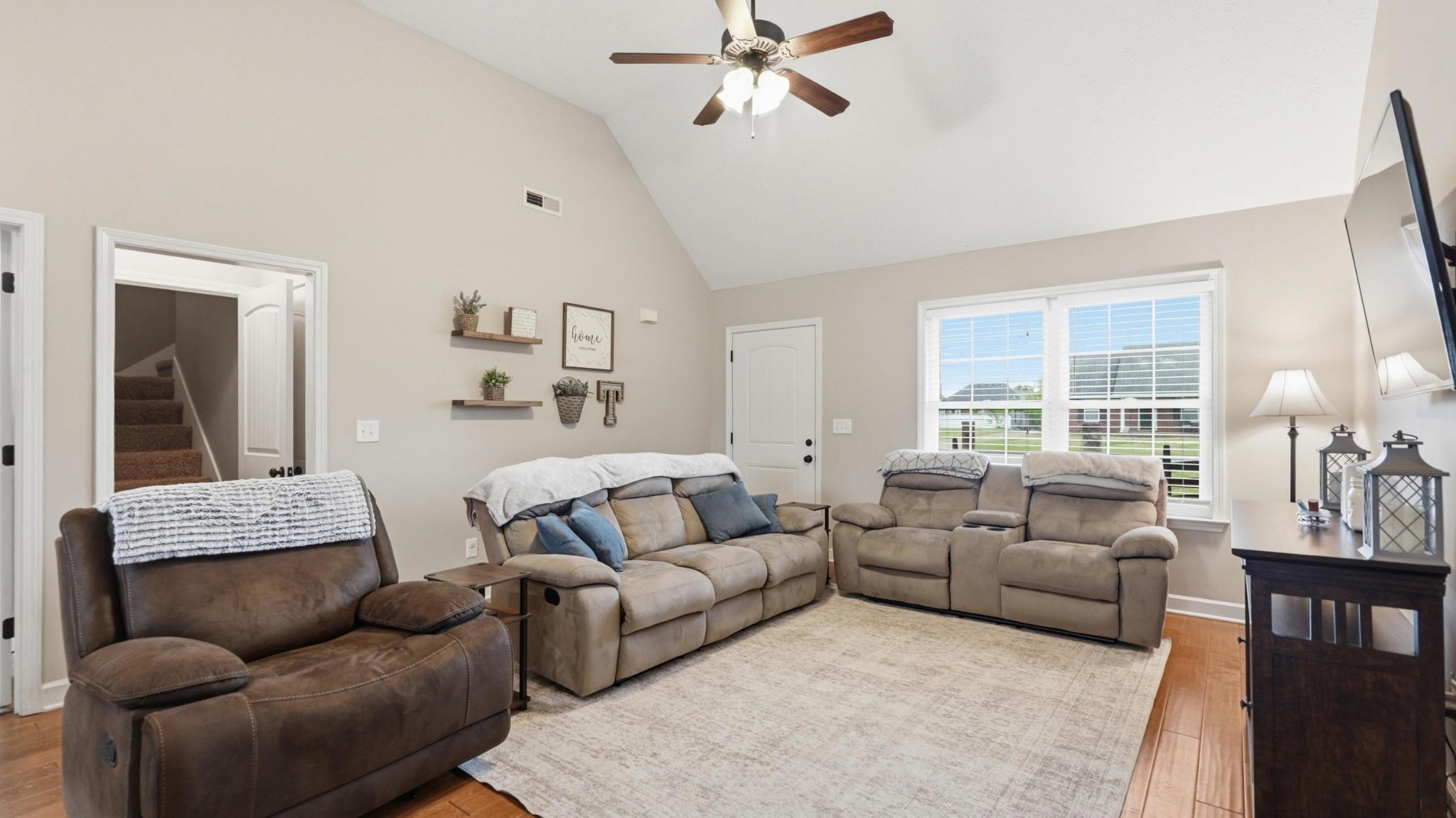 1033 Stratus Dr