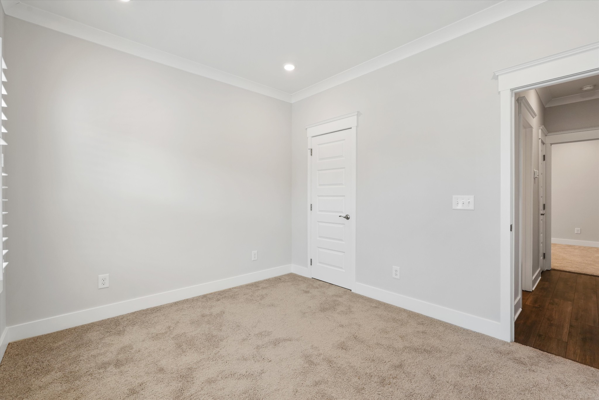 492 Triple Crown Cir