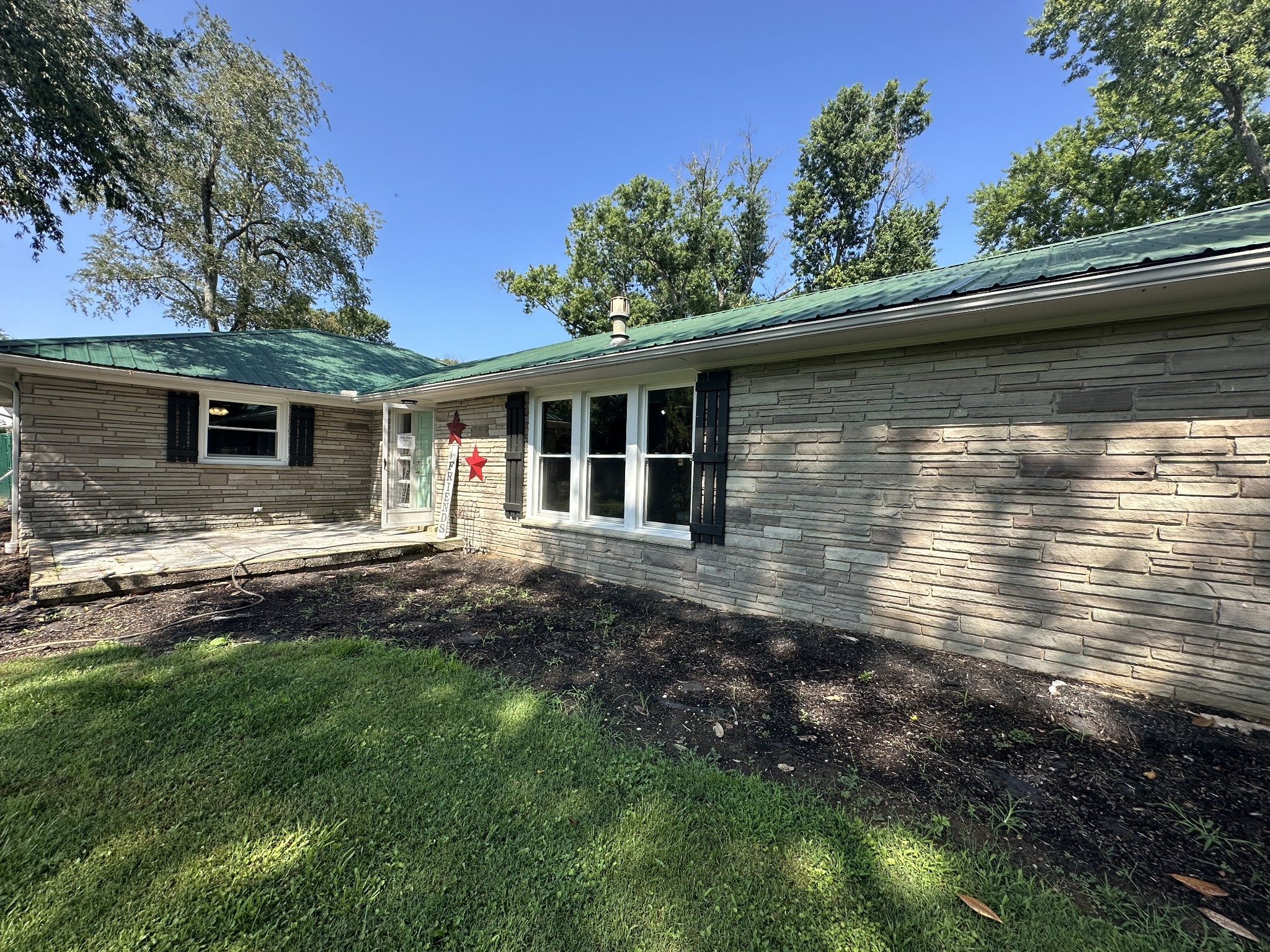 8827 Horton Hwy