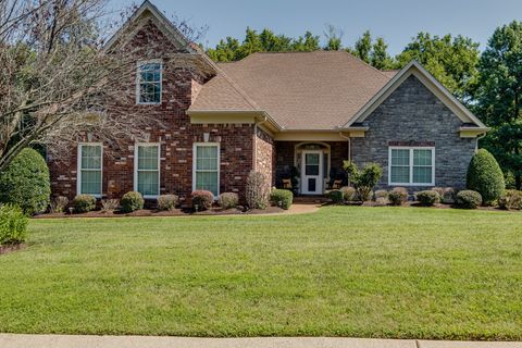 1306 Camelot Bay Mount Juliet TN 37122