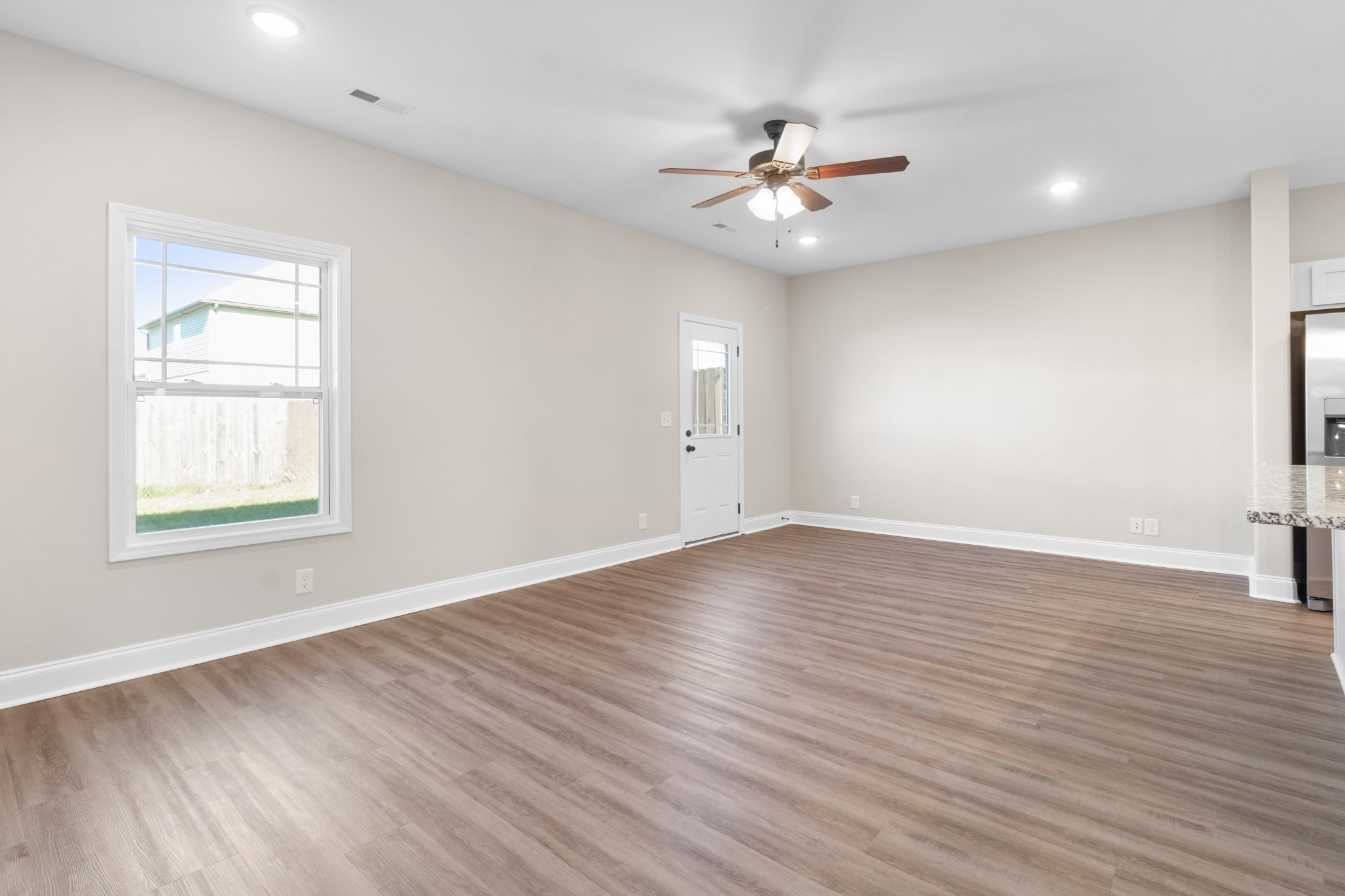 204 W Fallow Ct