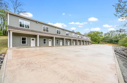 329 Cedar Ct Clarksville TN 37042