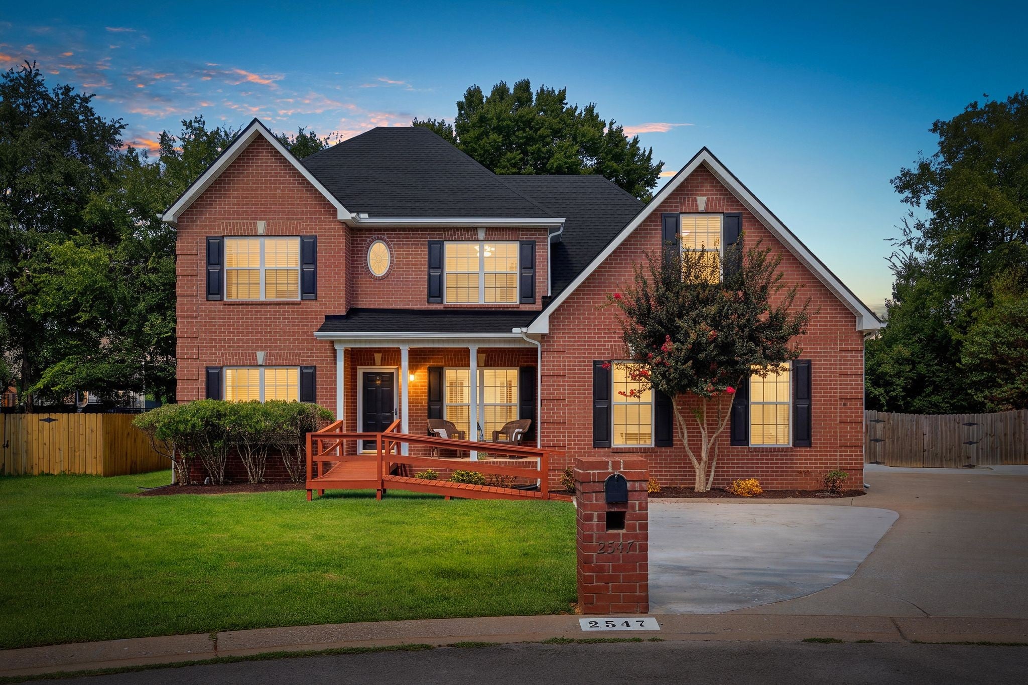2547 Patricia Cir