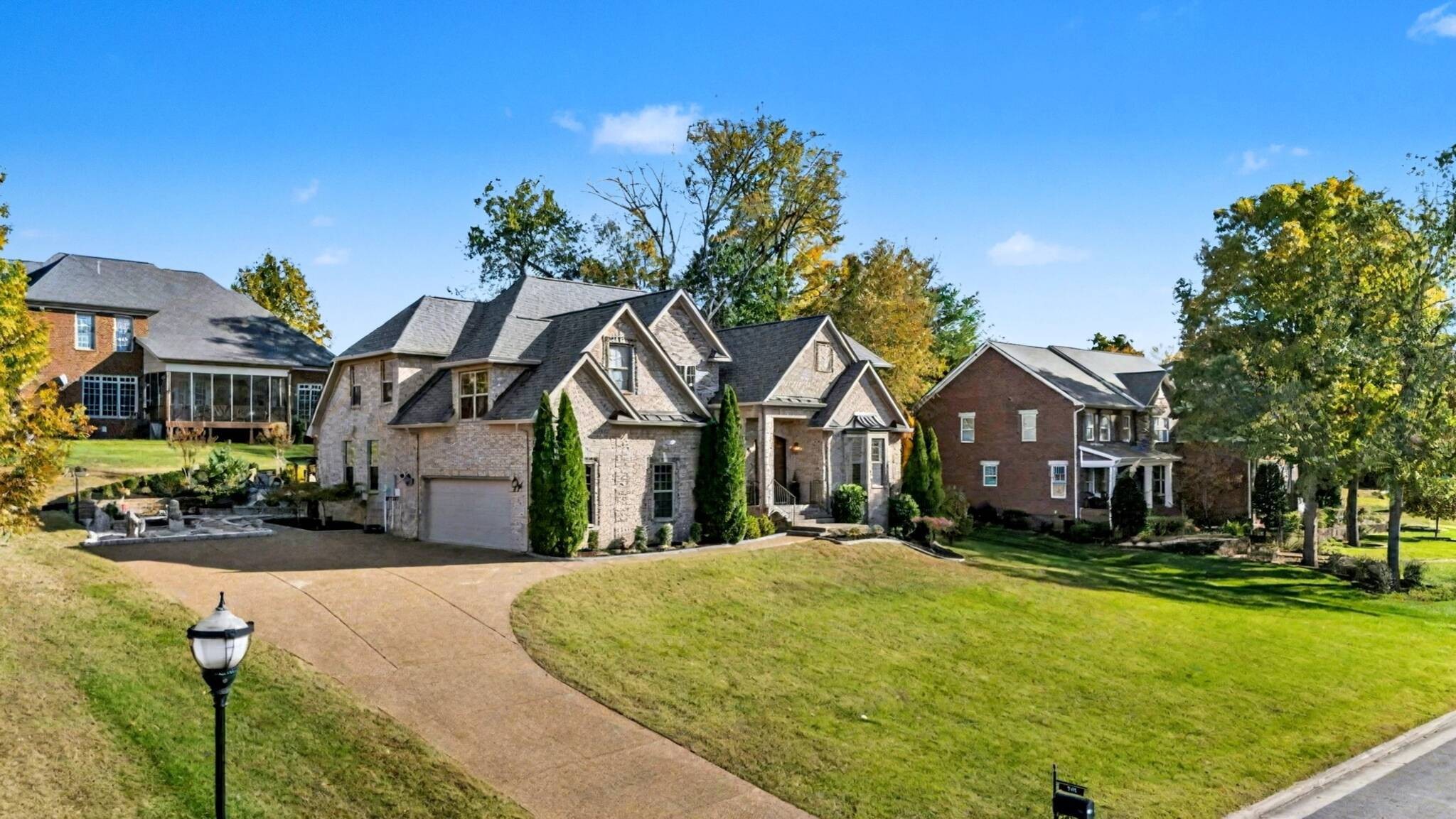 372 Childe Harolds Cir