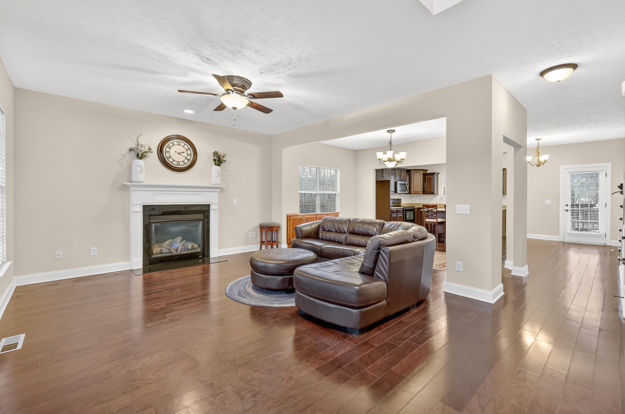 6630 Sunnywood Dr