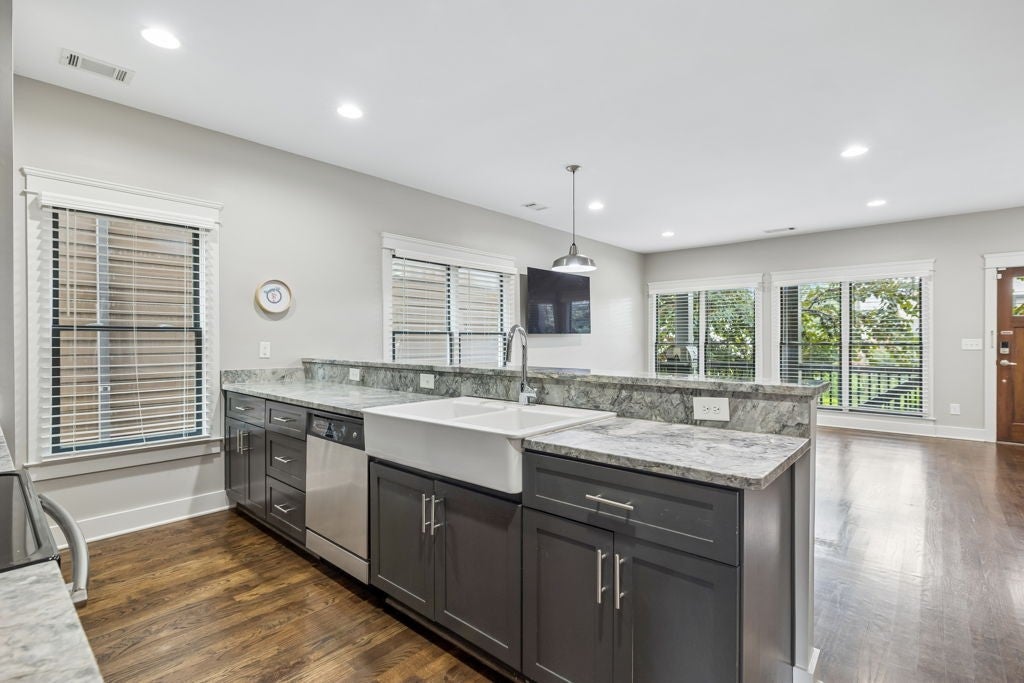 143 Gale Park Ln