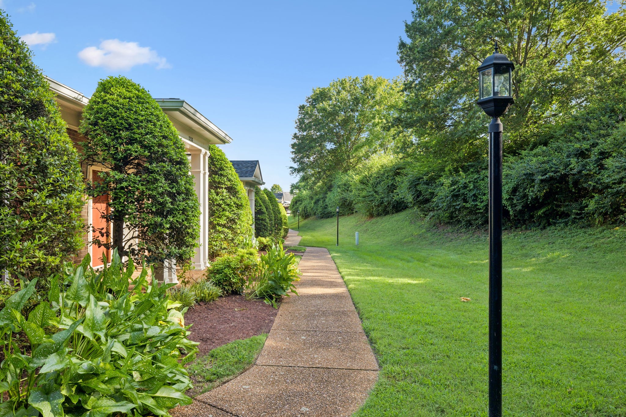 1253 Brentwood Pt