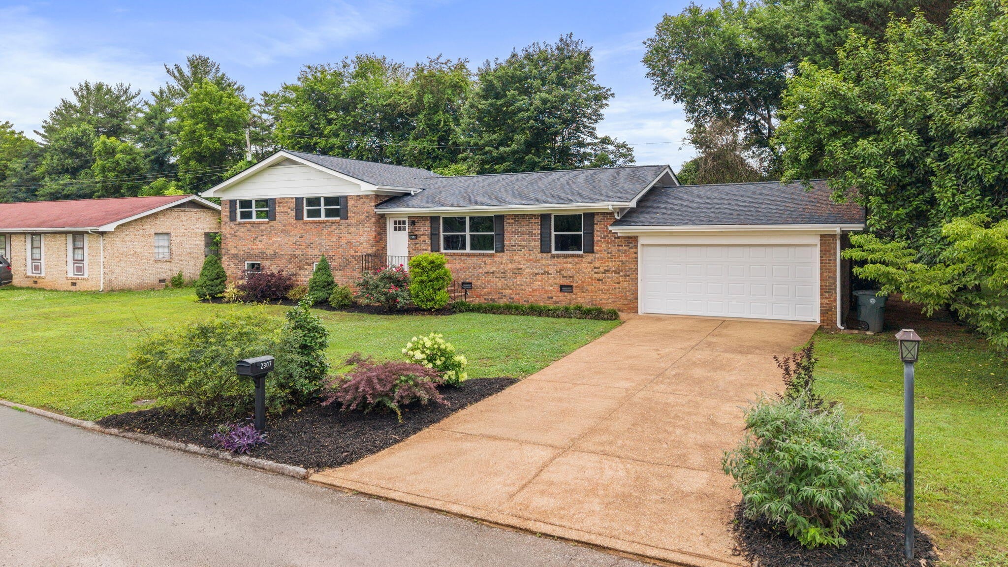 2307 Brookhaven Circle
