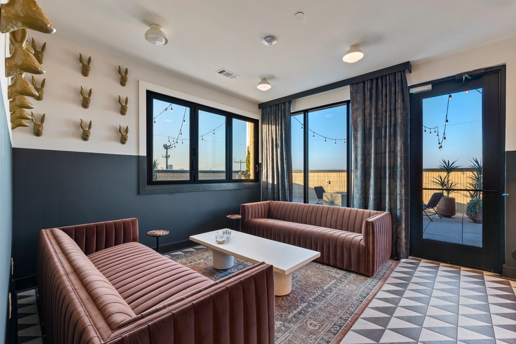 245 Hermitage Ave 102