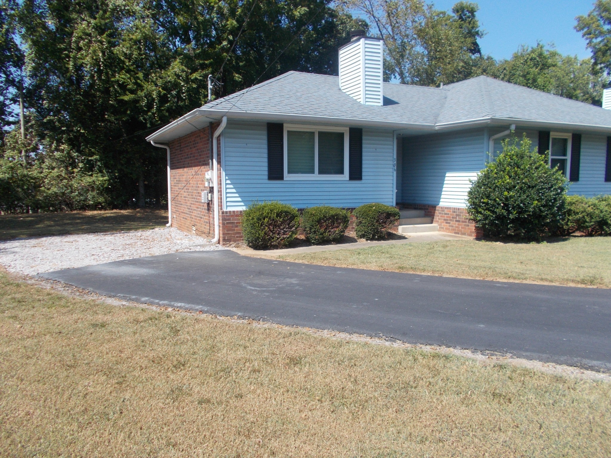 306 Woodview Ct
