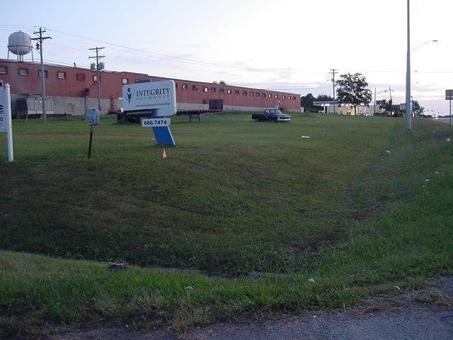 Photo 1 of 2 — 0 Hwy 52 ByPass E, Lafayette, TN 37083