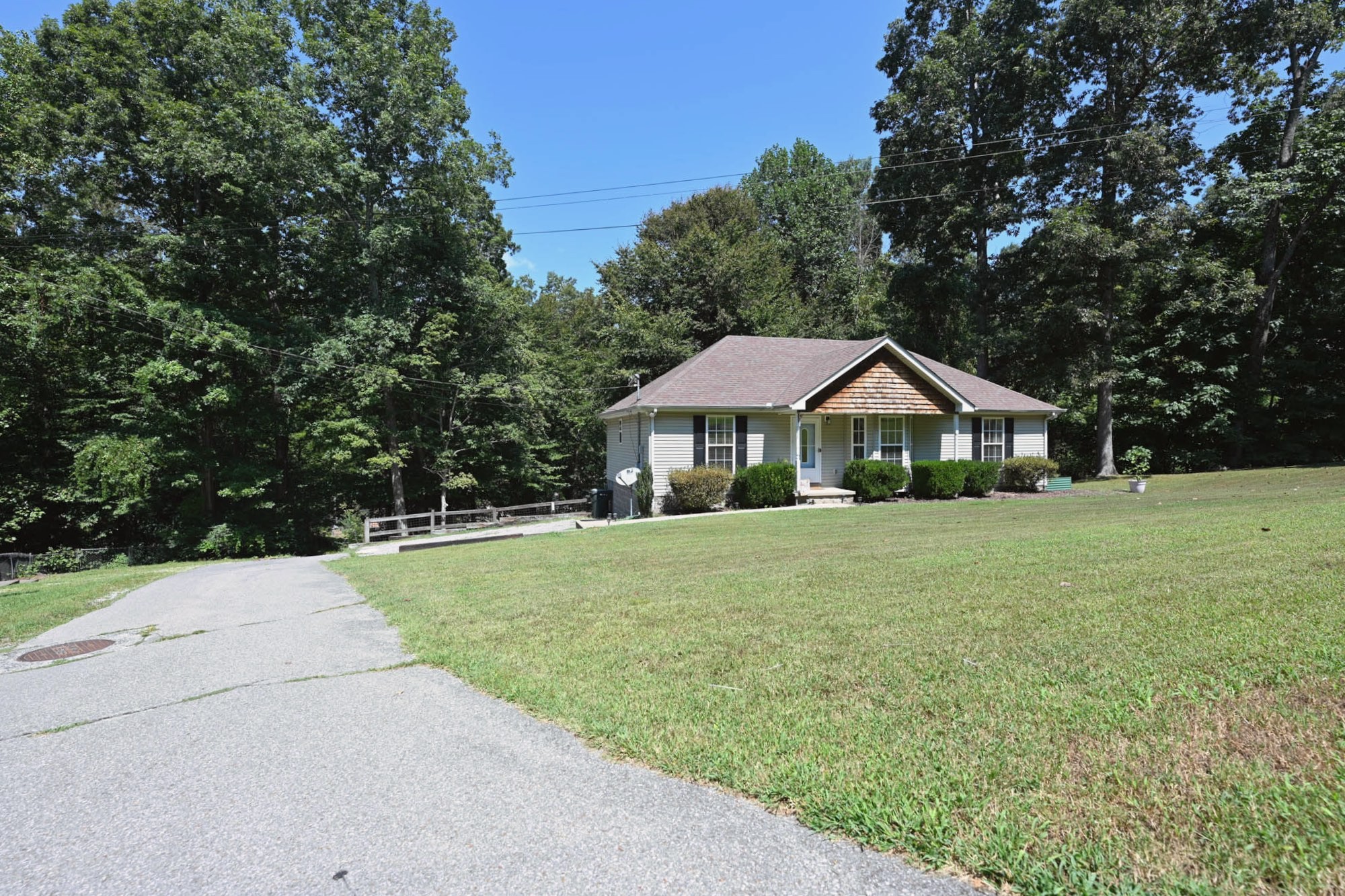 936 Jordan Cir