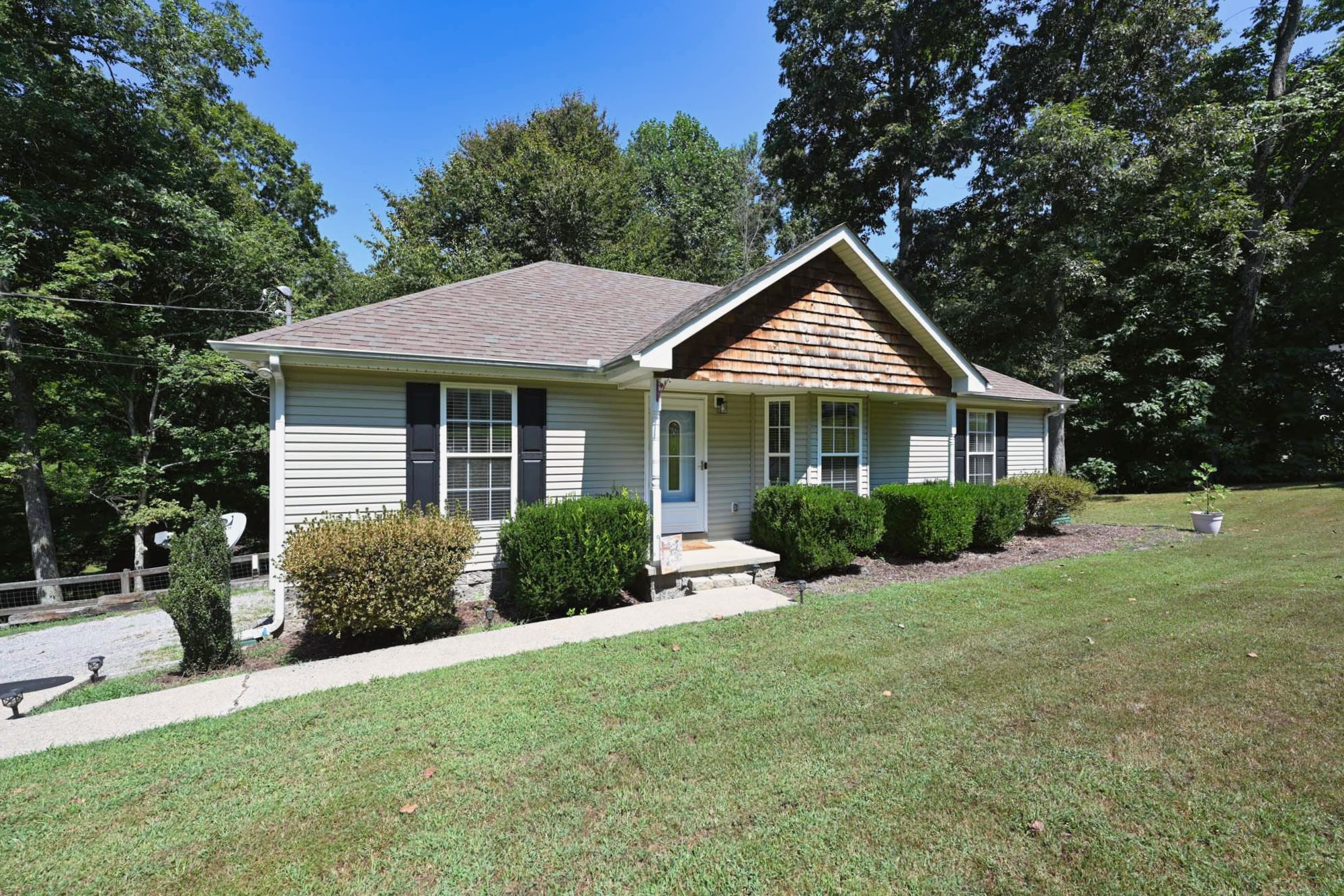 936 Jordan Cir