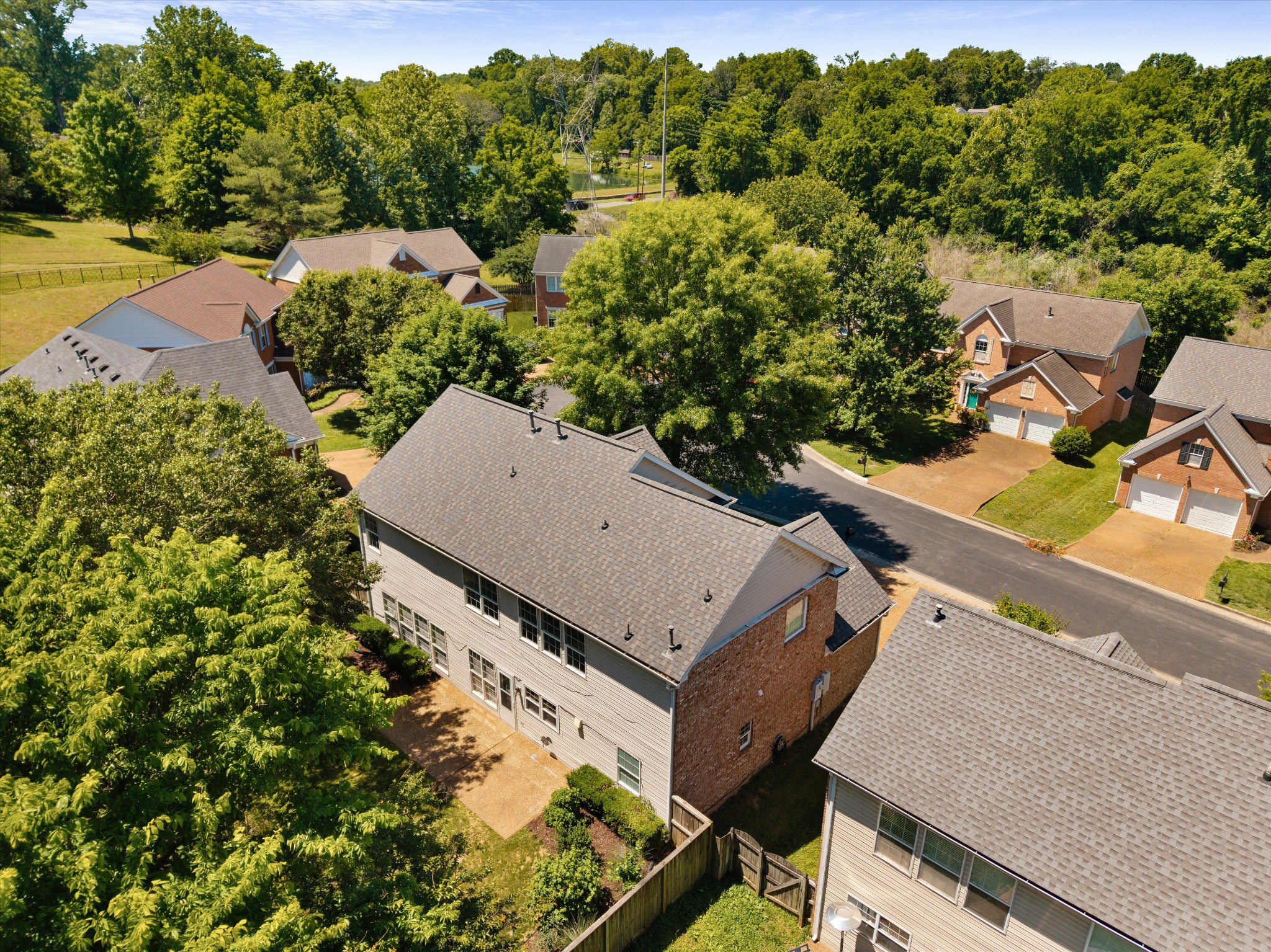 133 Sterling Oaks Ct