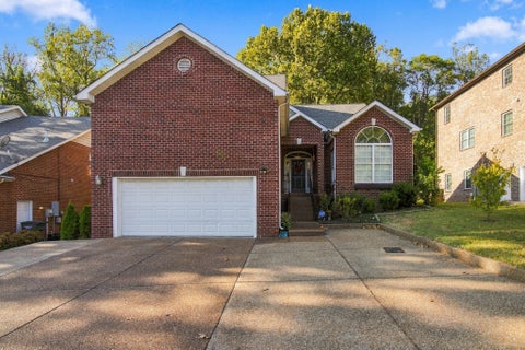 Photo of 6705 Autumn Oaks Dr, Brentwood, TN 37027 (MLS # 3610200)