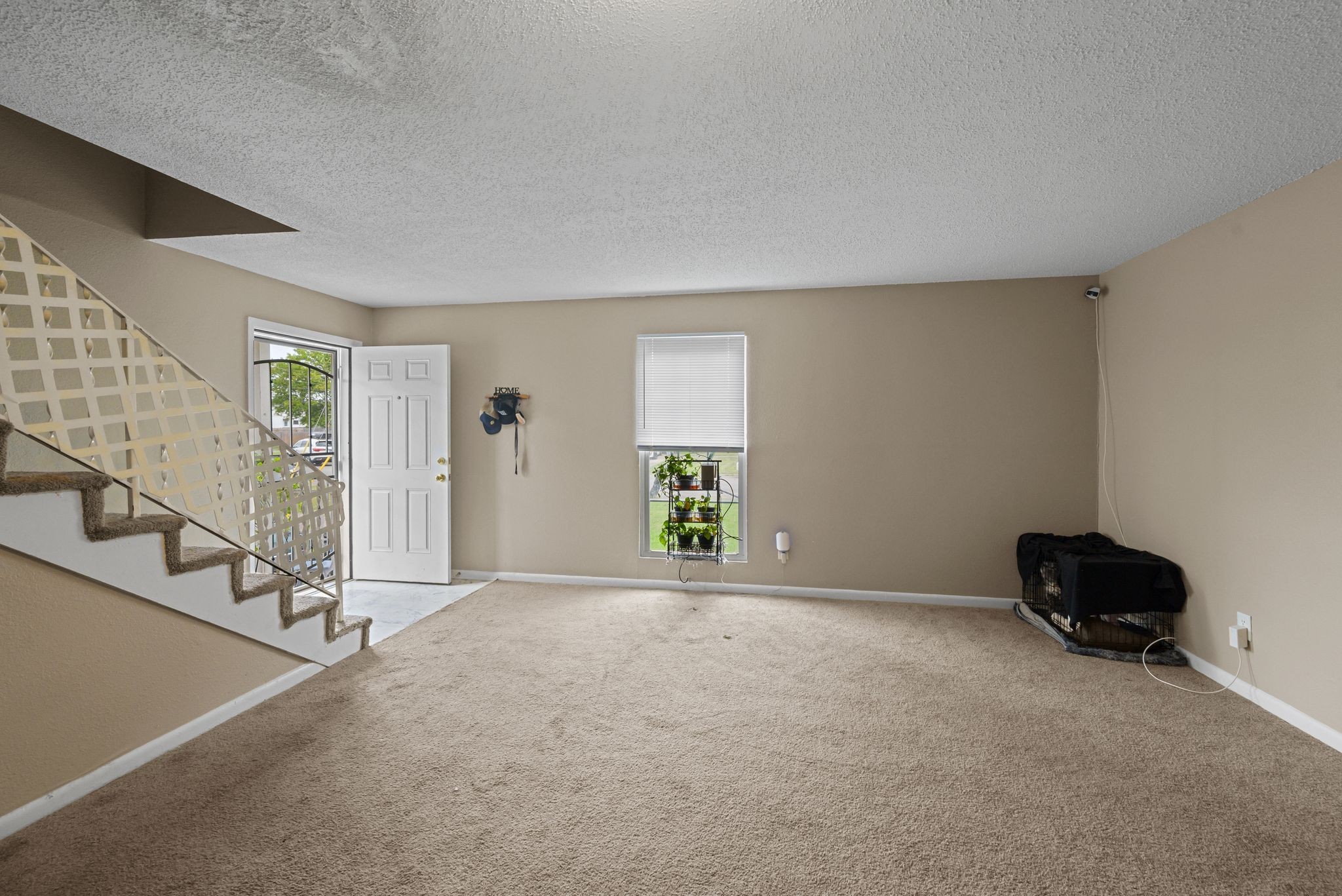 1709 Westchester Dr
