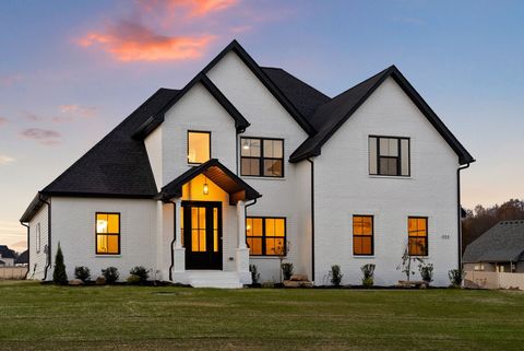 250 Bellshire Dr Clarksville TN 37043