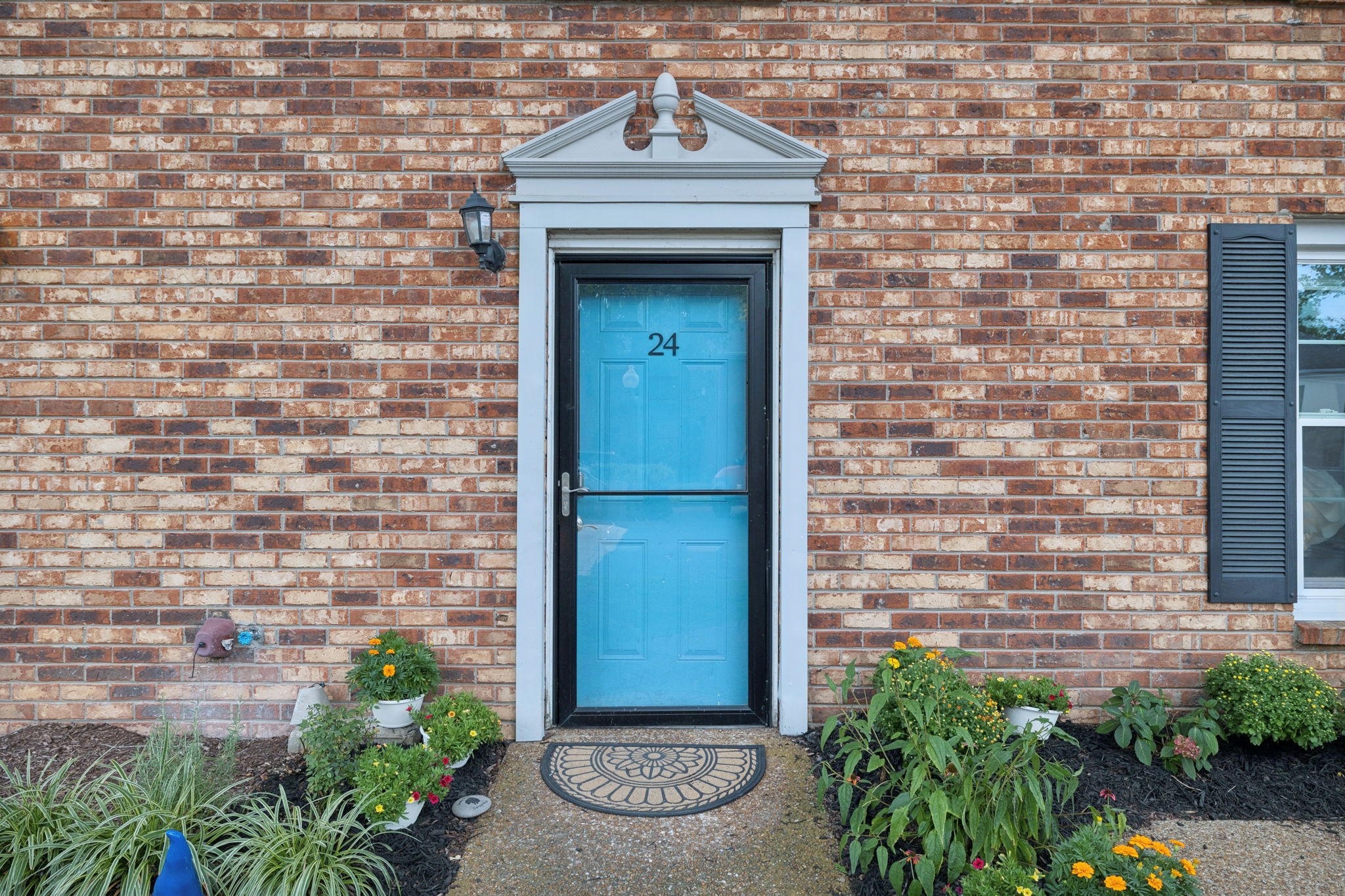 1129 W Main St 24