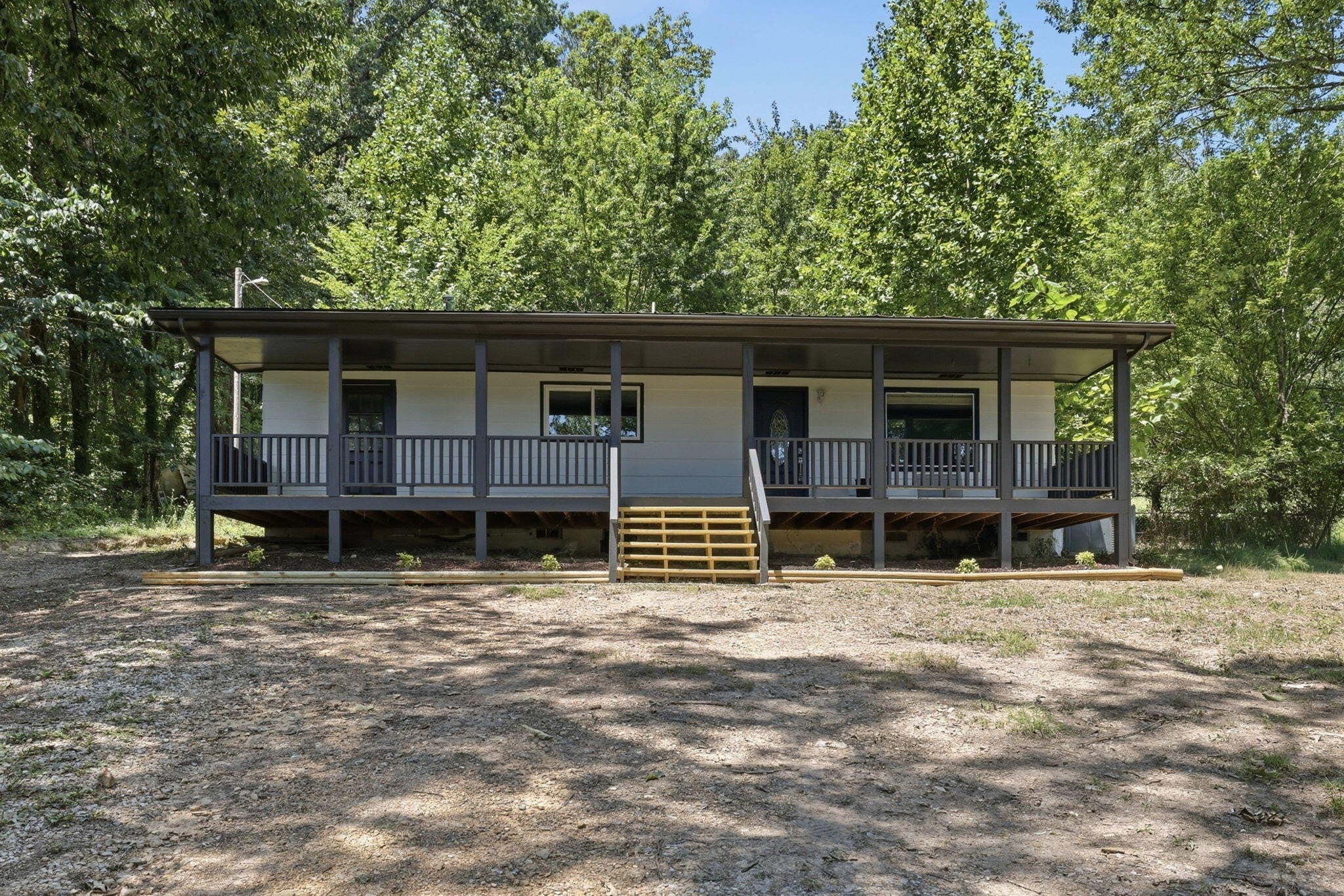 664 Red Hill Valley Road SE