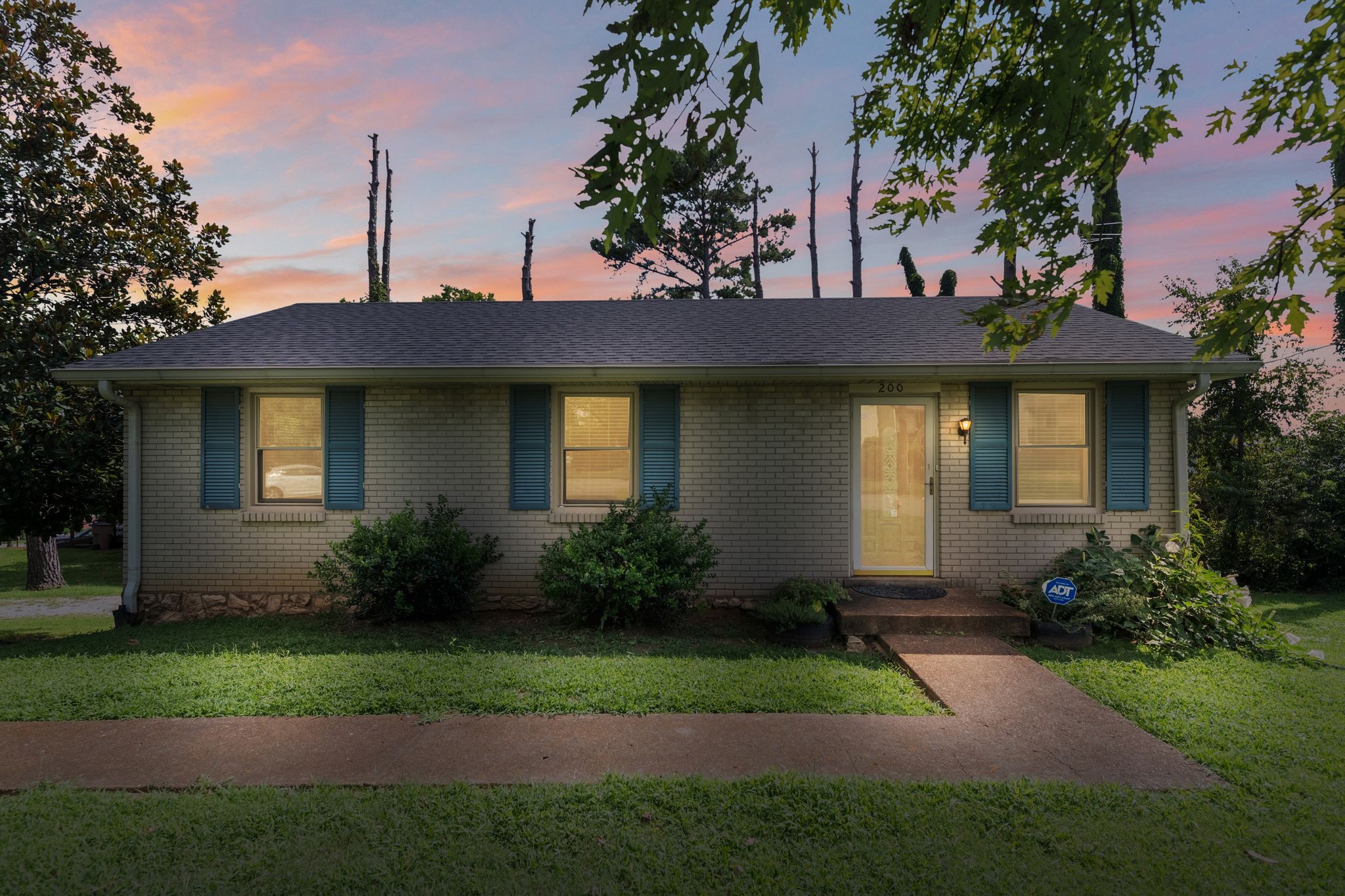200 Rader Ct