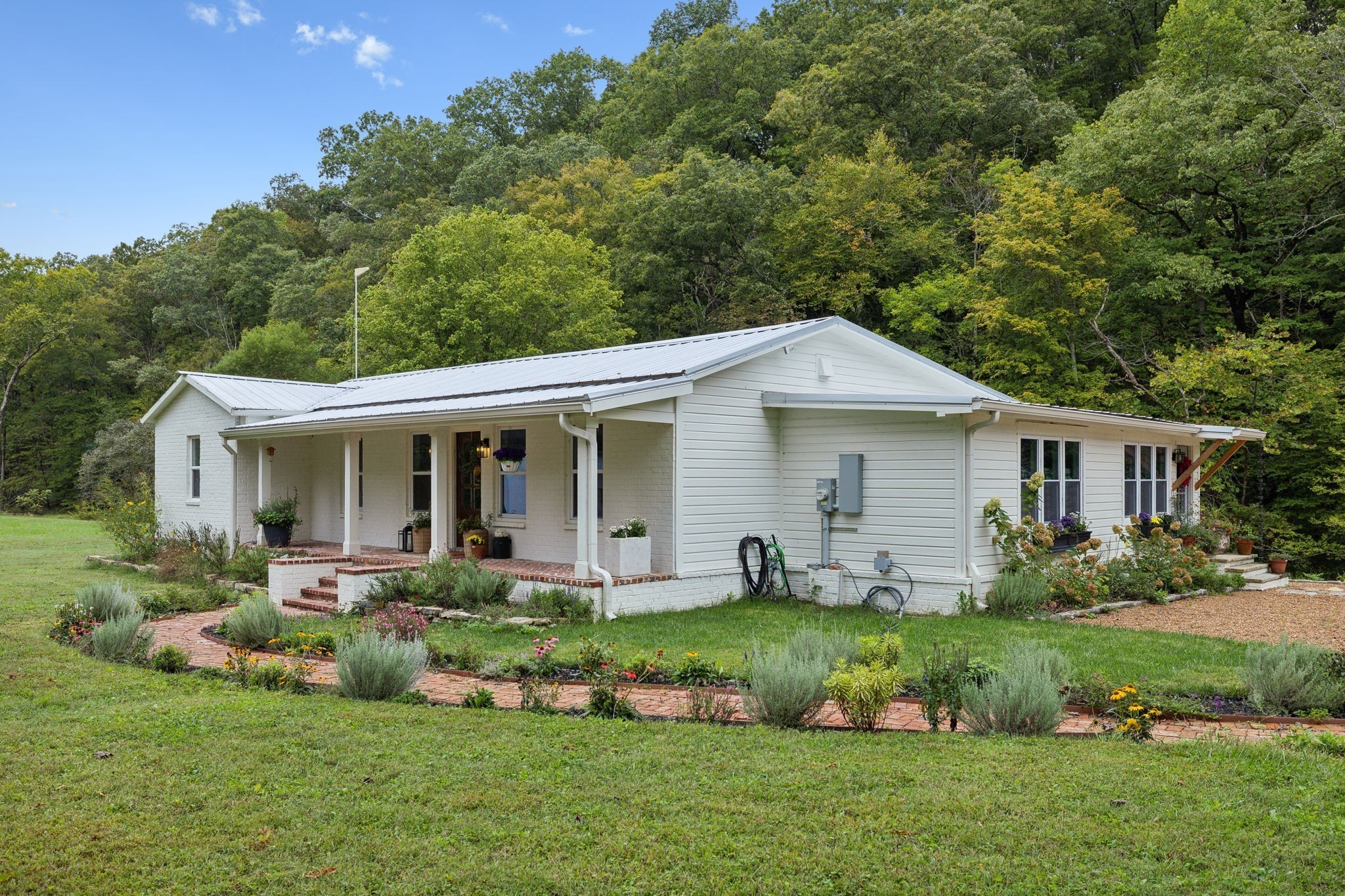8188 Shoals Branch Rd