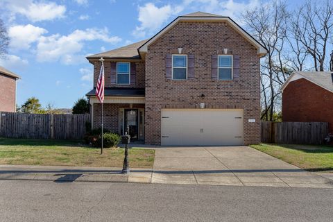 1749 Auburn Ln Columbia TN 38401