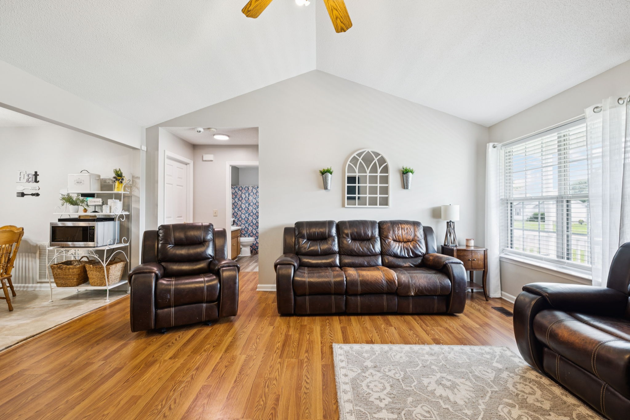 3114 Penny Ln