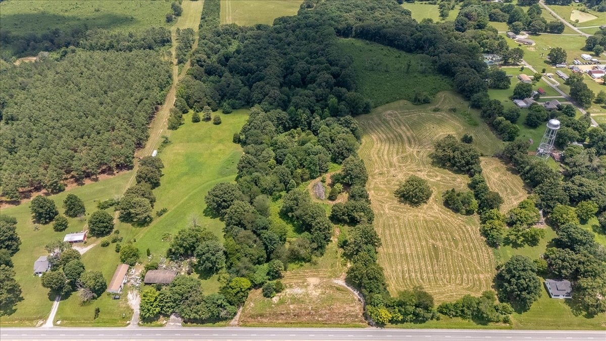 2548 Highway 43 N
