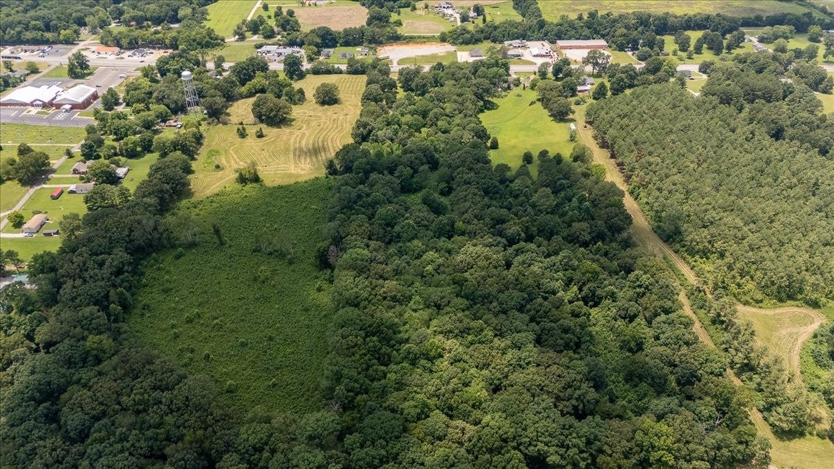 2548 Highway 43 N