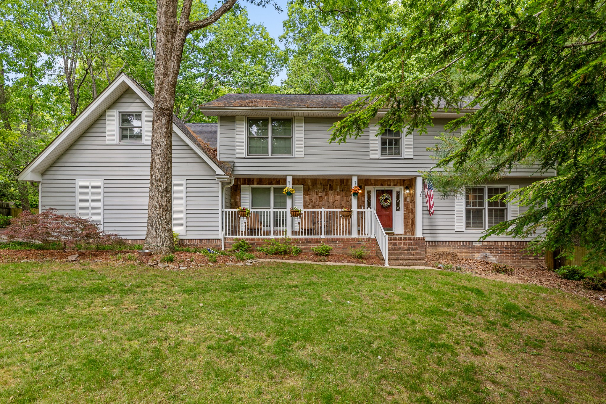 Photo 1 of 28 — 64 Whispering Pines Dr, Signal Mountain, TN 37377