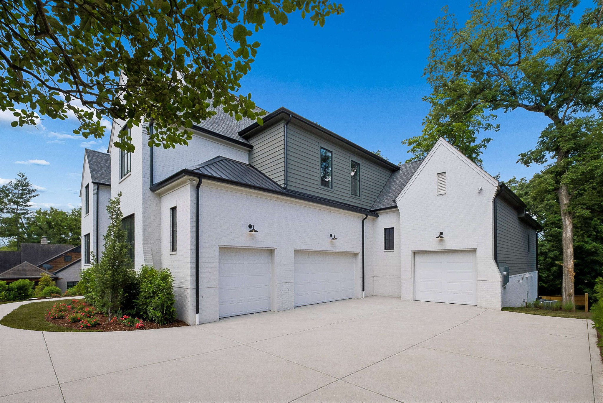 4123 Skyline Dr
