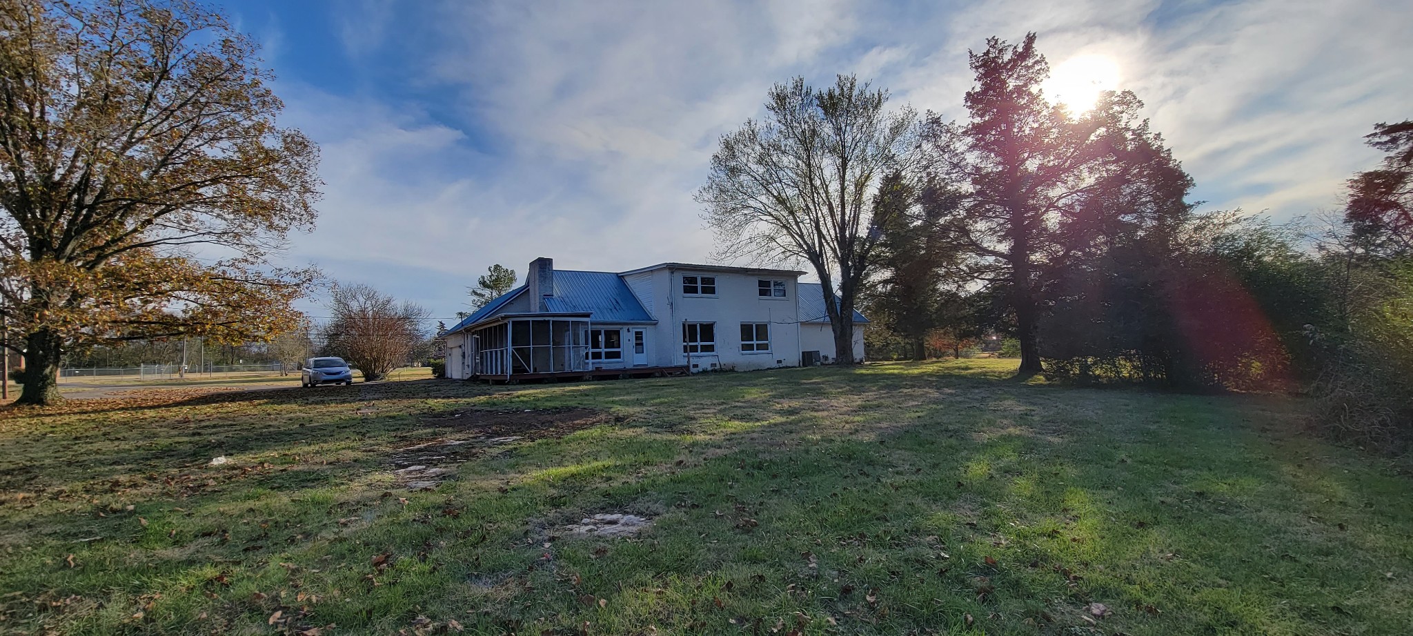1033 Twin Oak Dr