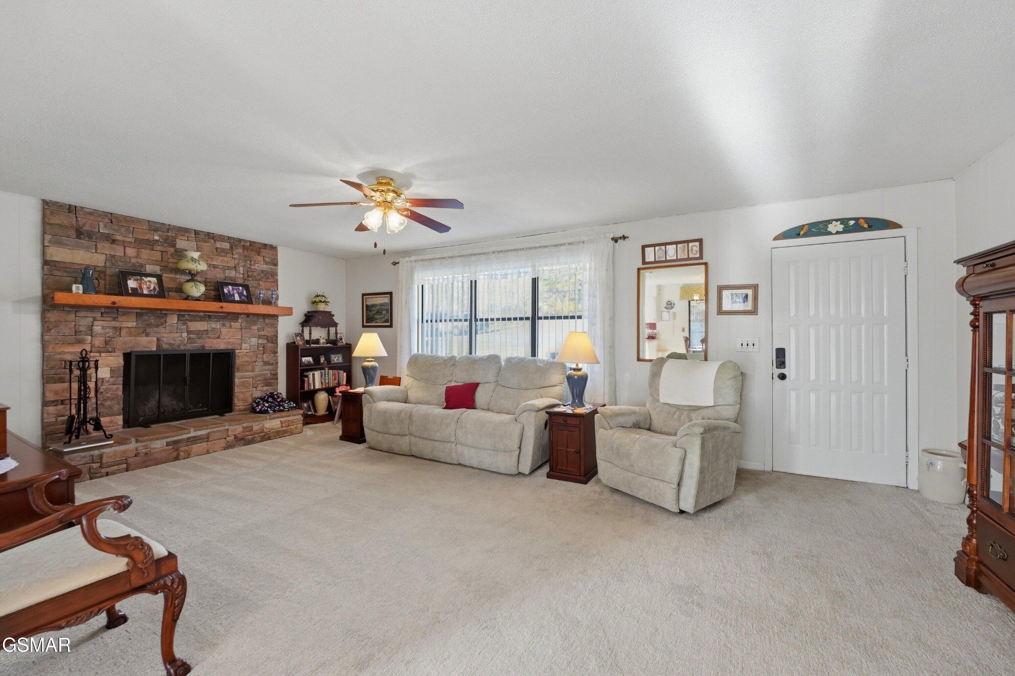 728 Schneider Lane