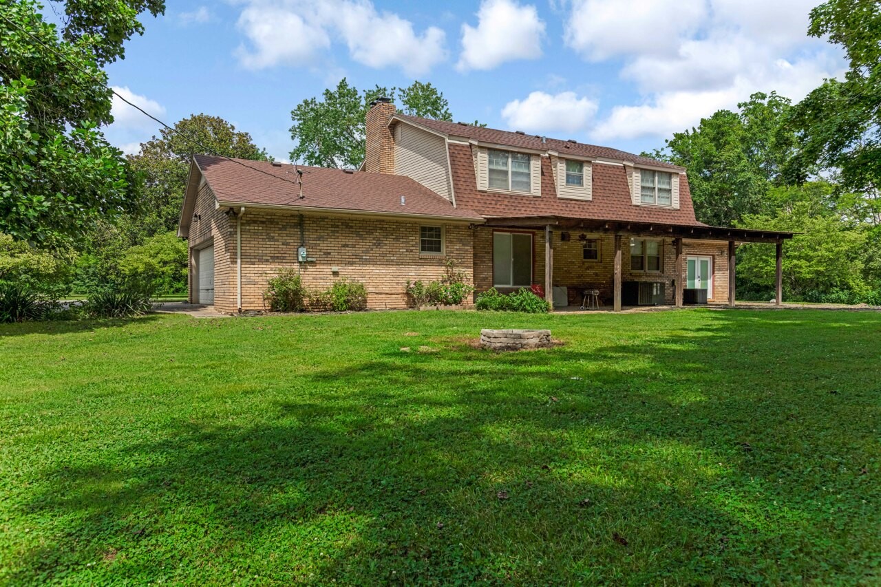 1621 Riverbend Rd