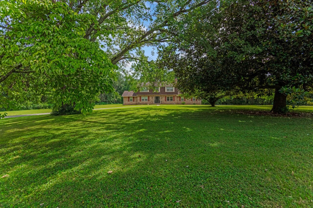 1621 Riverbend Rd