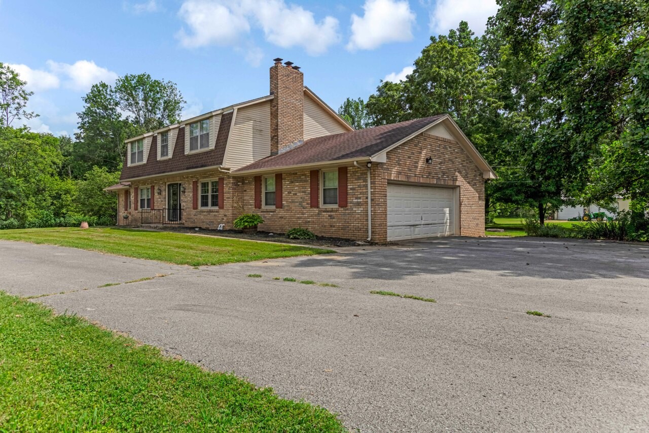 1621 Riverbend Rd