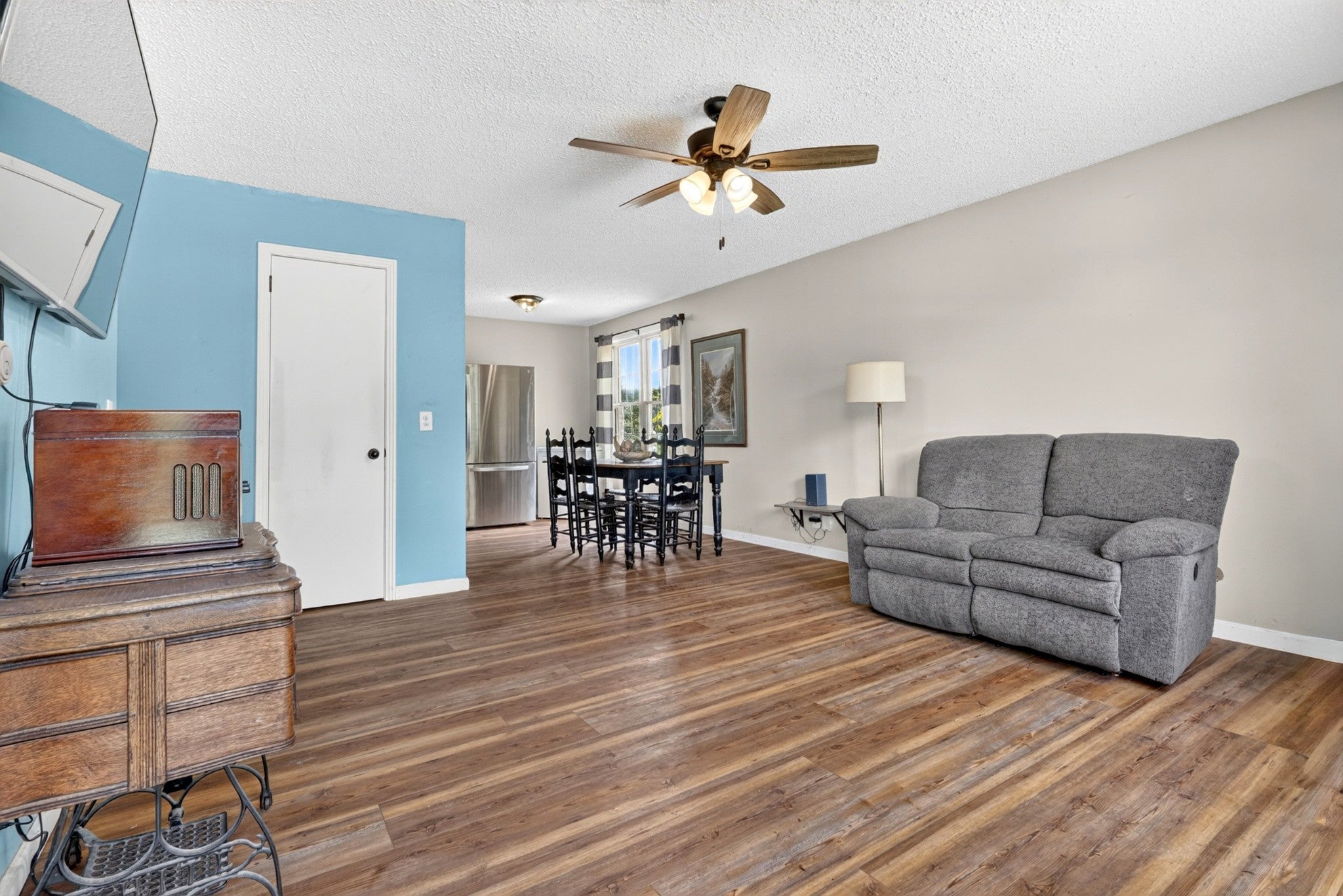 2903 Felts Ln