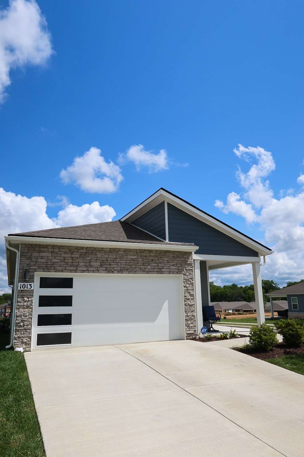 1013 Royal Gorge Pvt Ct