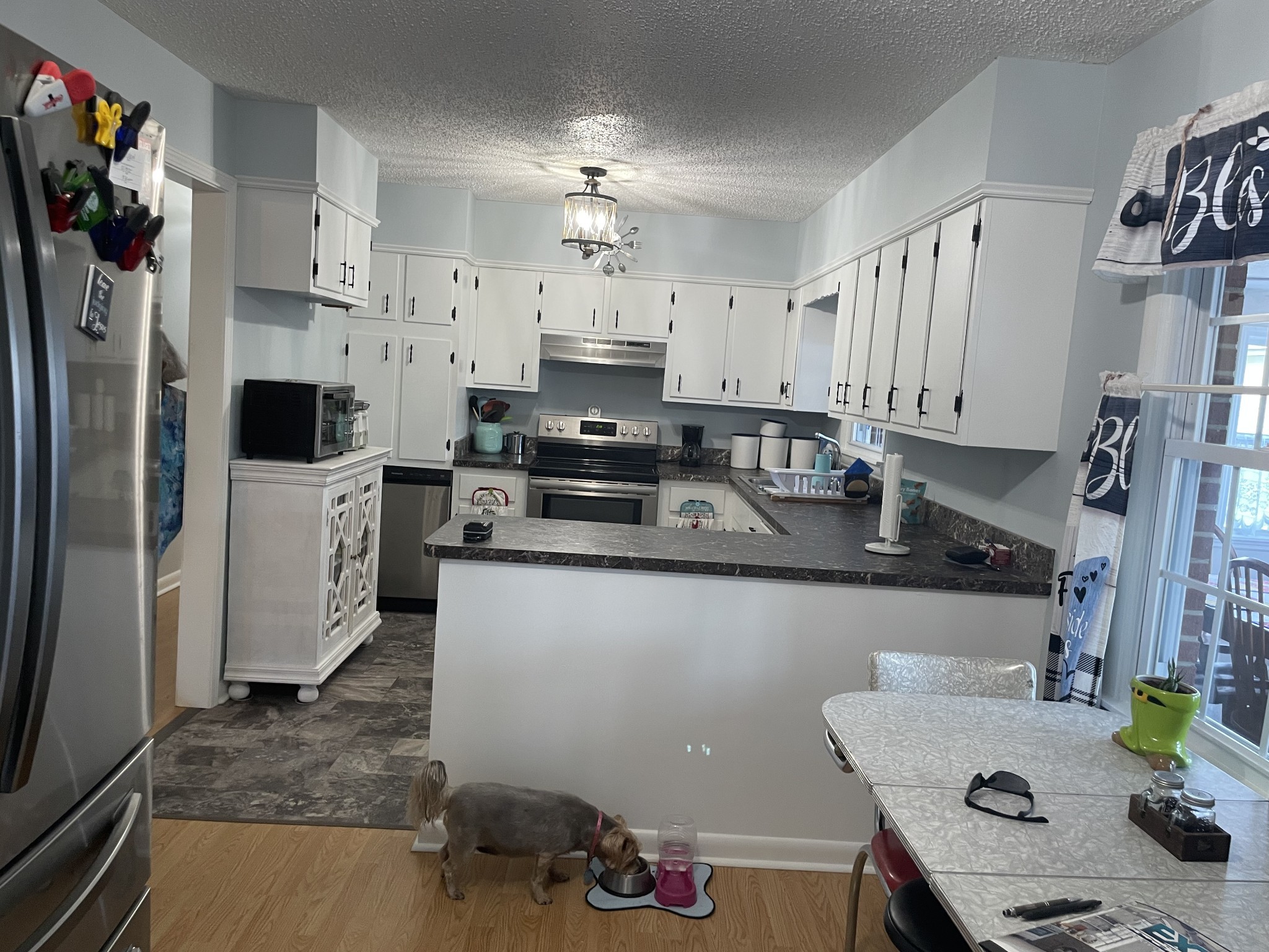 1700 Ellington Dr