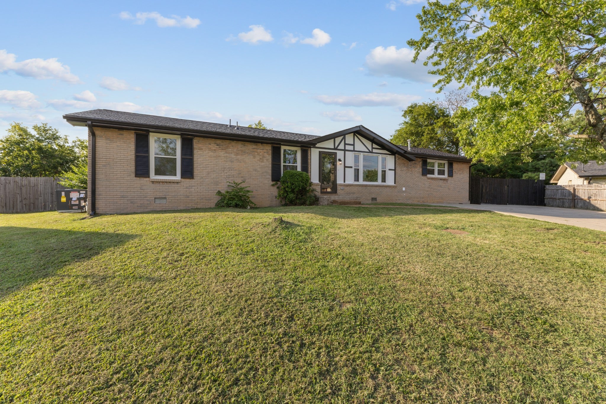 105 Donna Ct