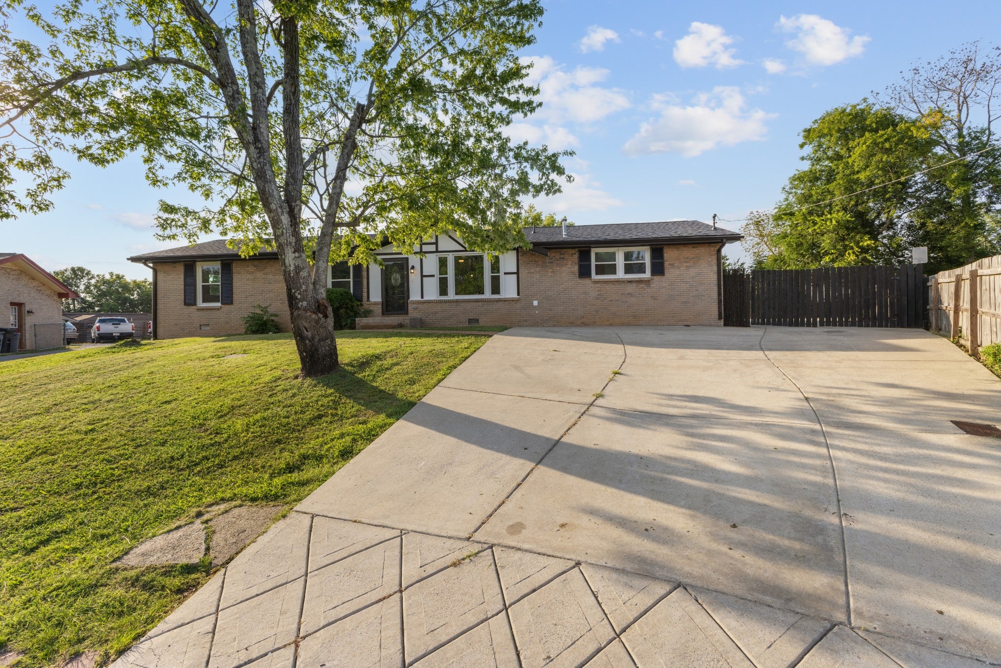 105 Donna Ct
