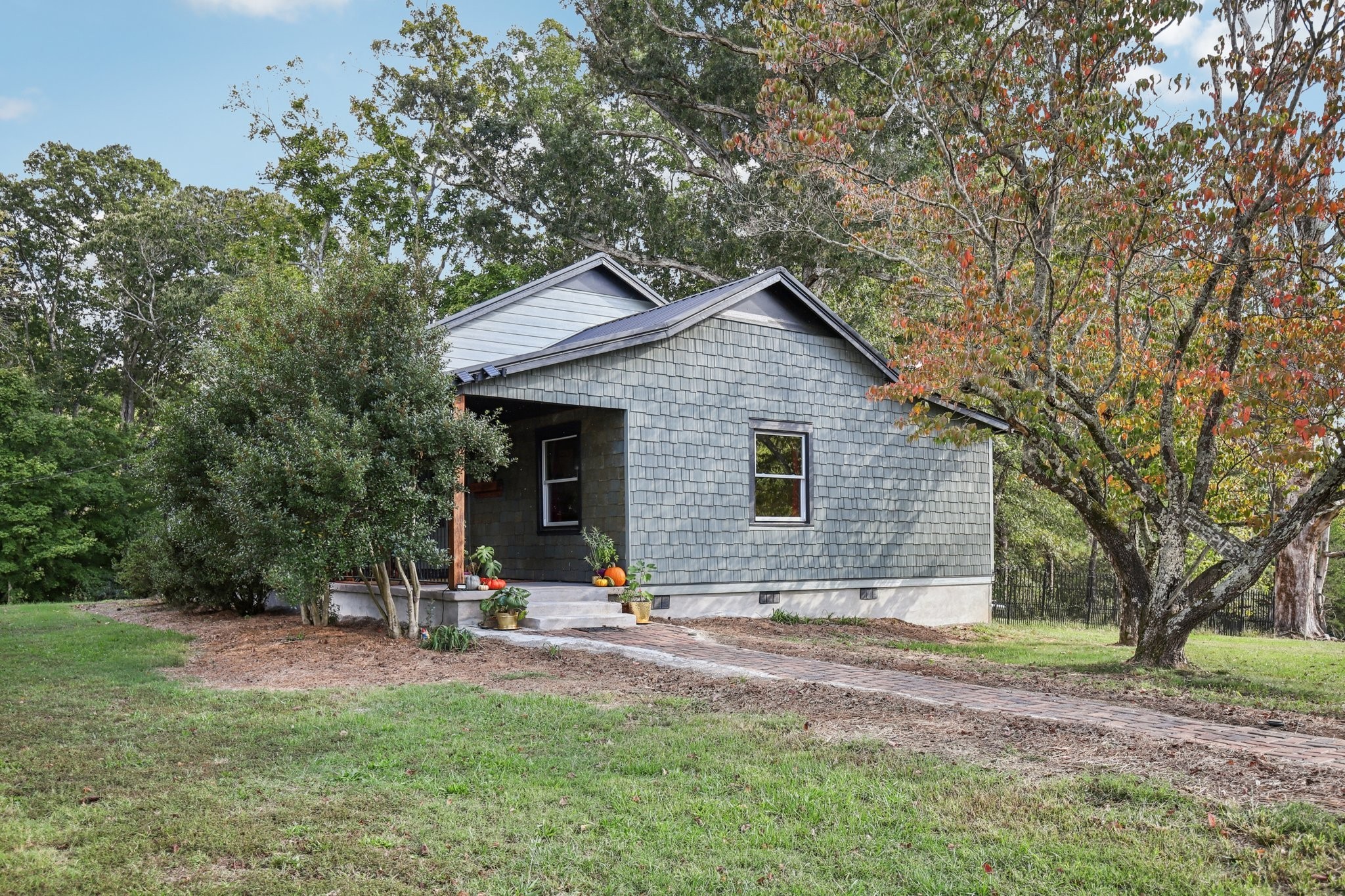 6421 Clarksville Pike